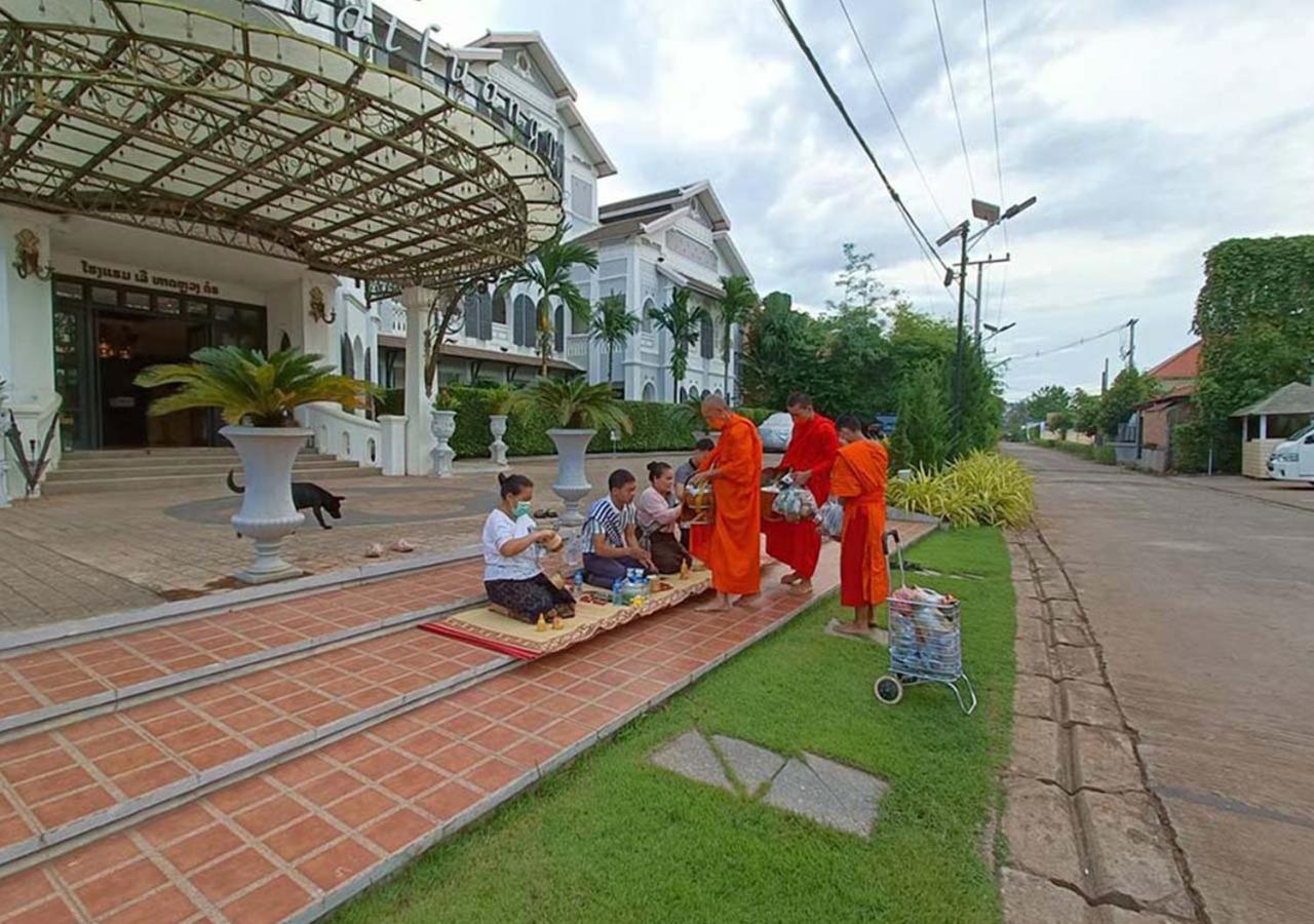 Le Thatluang D'Or Boutique Hotel Vientiane Exteriör bild